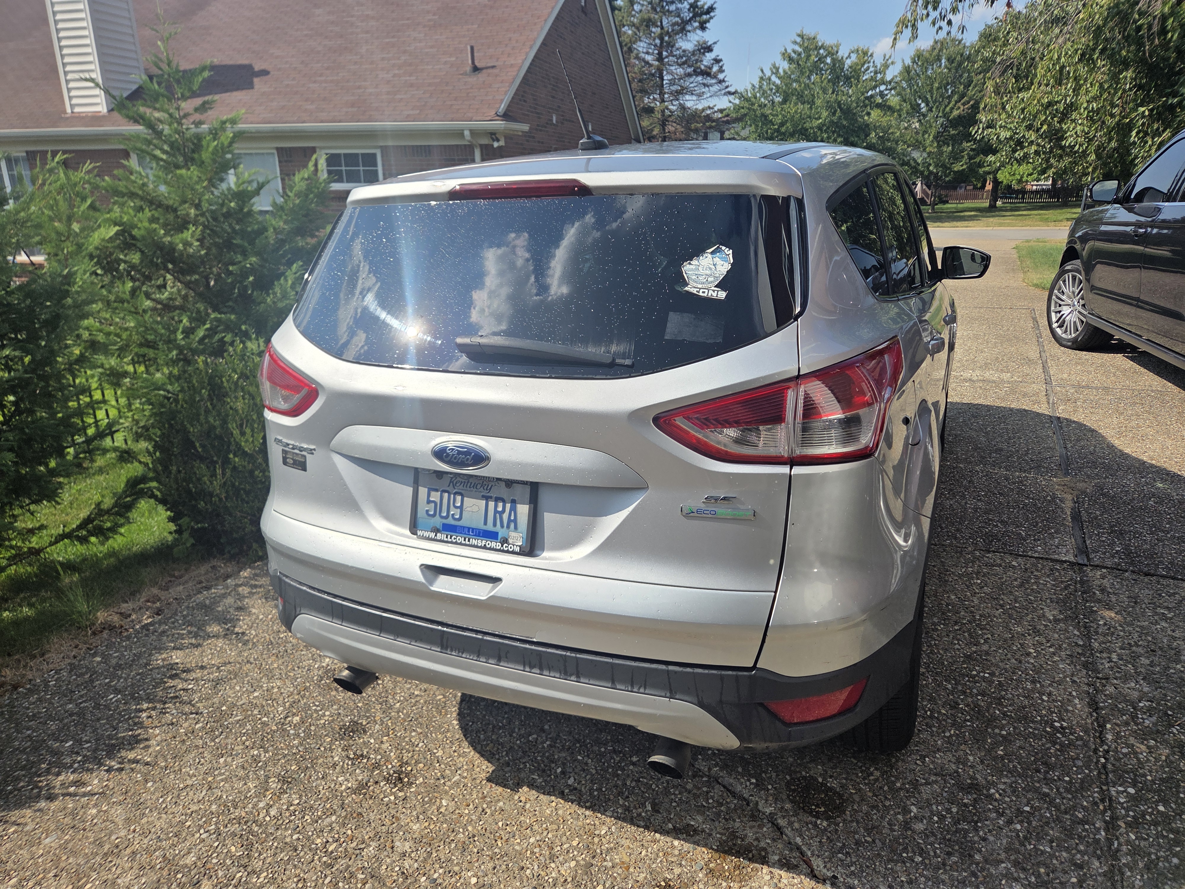Used 2015 Ford Escape SE FWD image 2