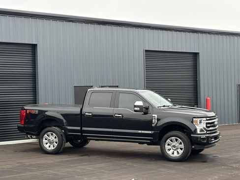 Used 2021 Ford F350 Platinum w/ FX4 Off-Road Package image 4