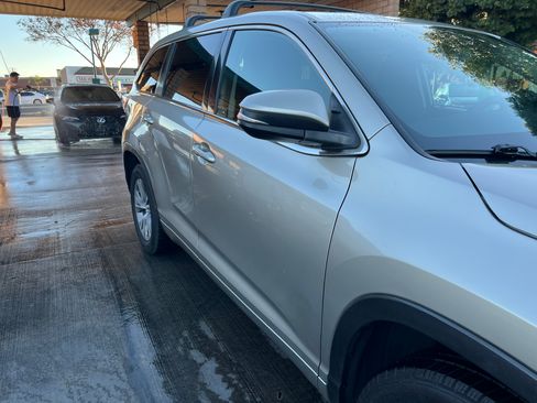 Used 2015 Toyota Highlander Plus image 4