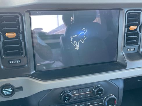 Used 2023 Ford Bronco Badlands w/ Sasquatch Package image 11