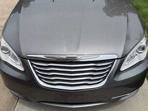 Used 2013 Chrysler 200 Touring FWD image 1