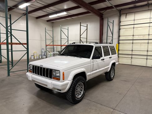 Used 1998 Jeep Cherokee Limited AWD/4WD image 4