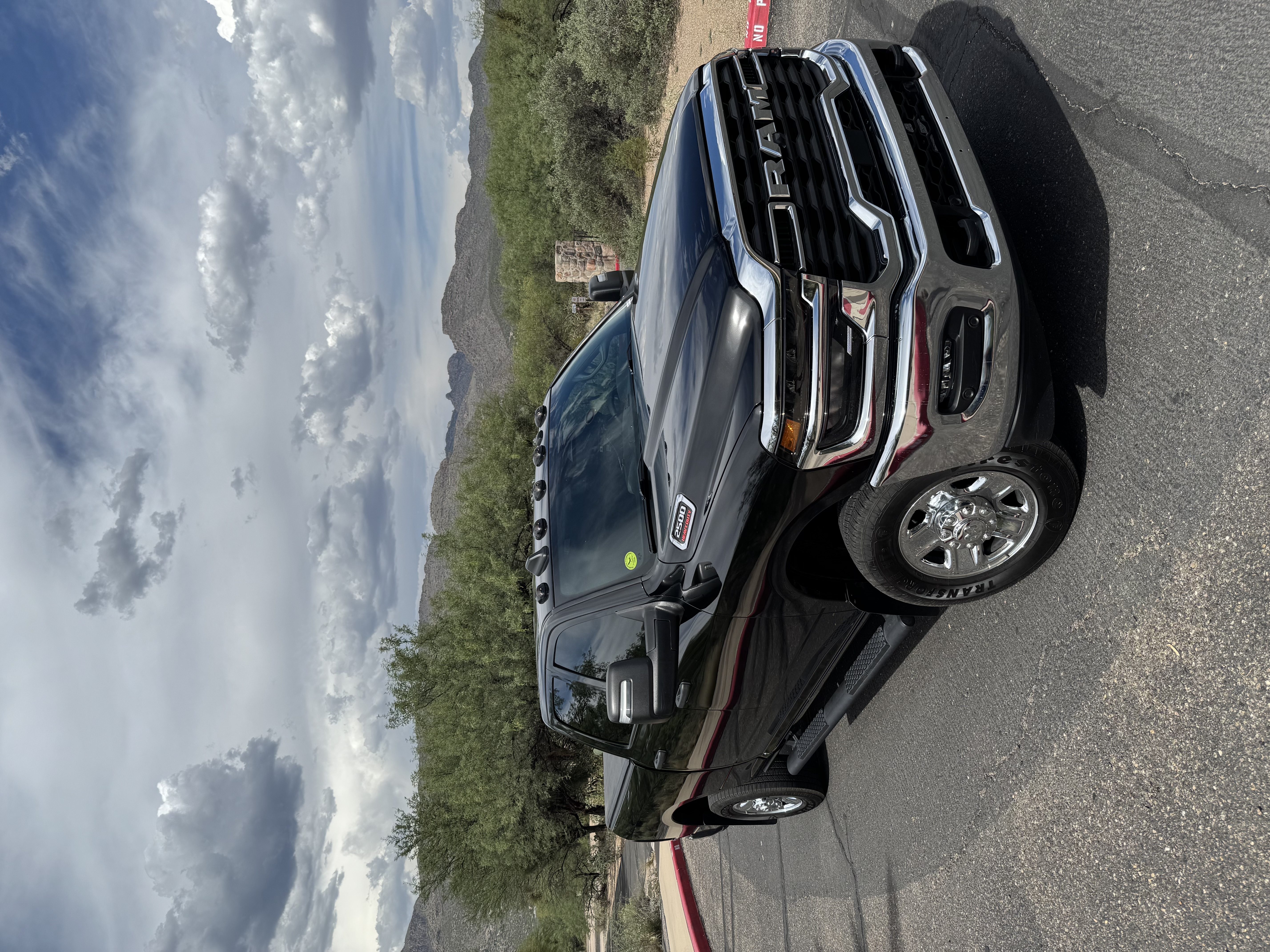 Used 2025 RAM 2500 Tradesman AWD/4WD image 1