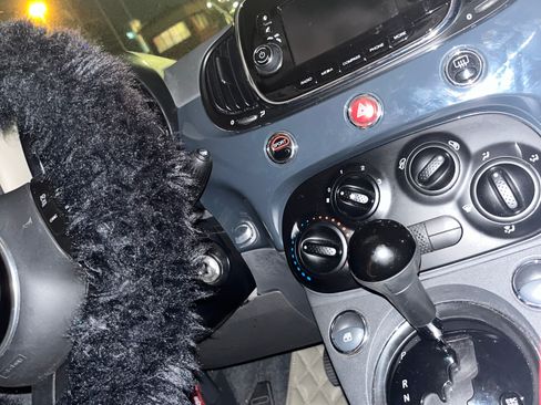 Used 2017 FIAT 500 Pop image 17