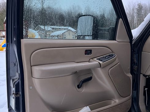 Used 2005 Chevrolet Silverado 3500 LS w/ Skid Plate Package image 14