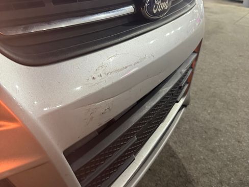 Used 2015 Ford Escape SE image 4