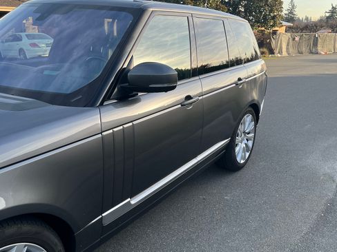 Used 2016 Land Rover Range Rover Supercharged image 4