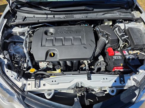 Used 2015 Toyota Corolla L image 15