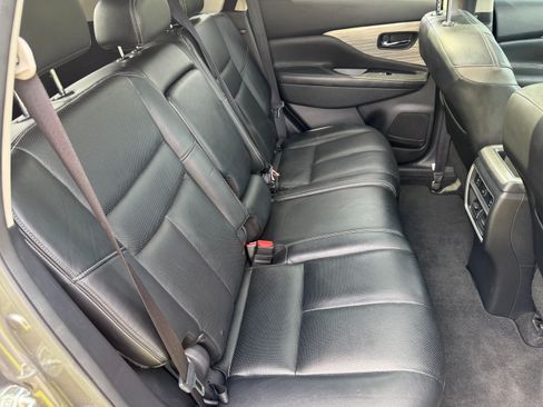 Used 2015 Nissan Murano Platinum w/ Platinum Technology Package FWD image 19
