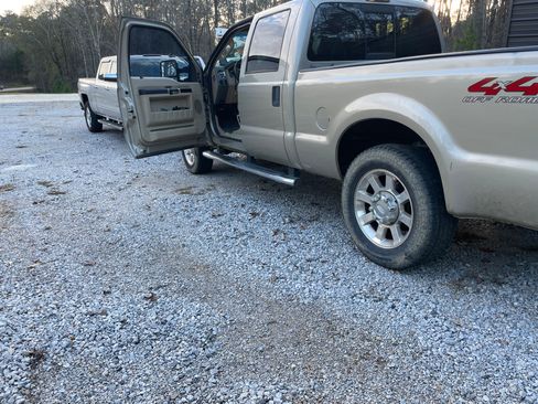 Used 2008 Ford F250 XLT image 5