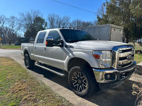 Used 2013 Ford F250 Lariat w/ Lariat Ultimate Pkg image 1