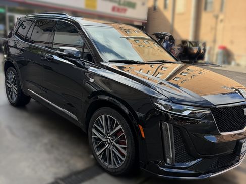 Used 2023 Cadillac XT6 Sport AWD/4WD image 2