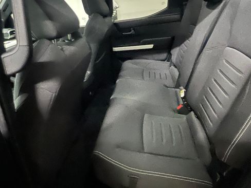 Used 2024 Toyota Tacoma TRD Off-Road image 11