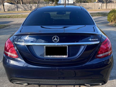 Used 2018 Mercedes-Benz C 300 4MATIC Sedan image 8