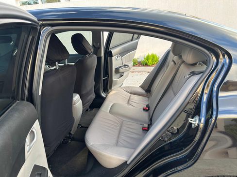 Used 2015 Honda Civic EX-L image 2