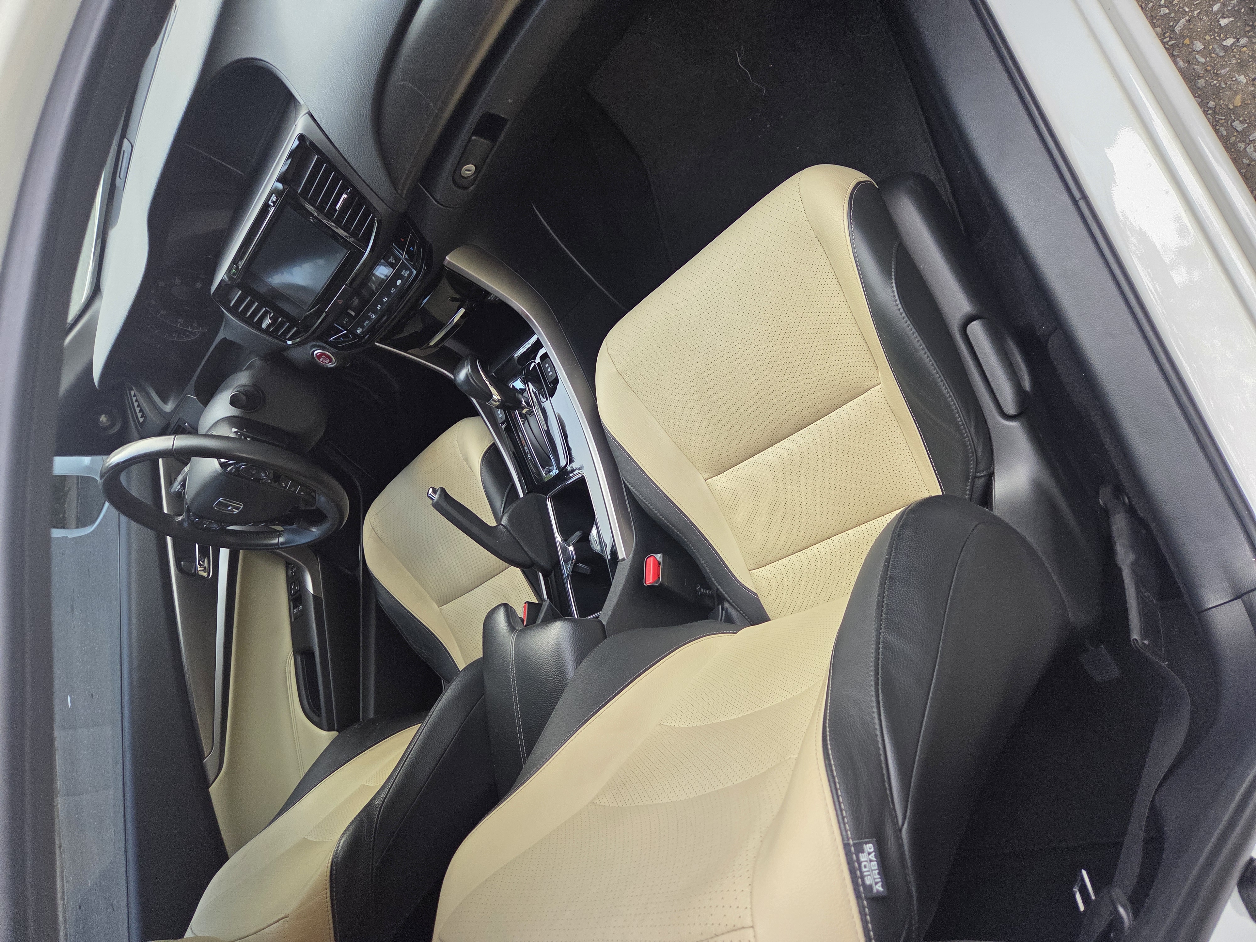 Used 2017 Honda Accord EX-L image 12