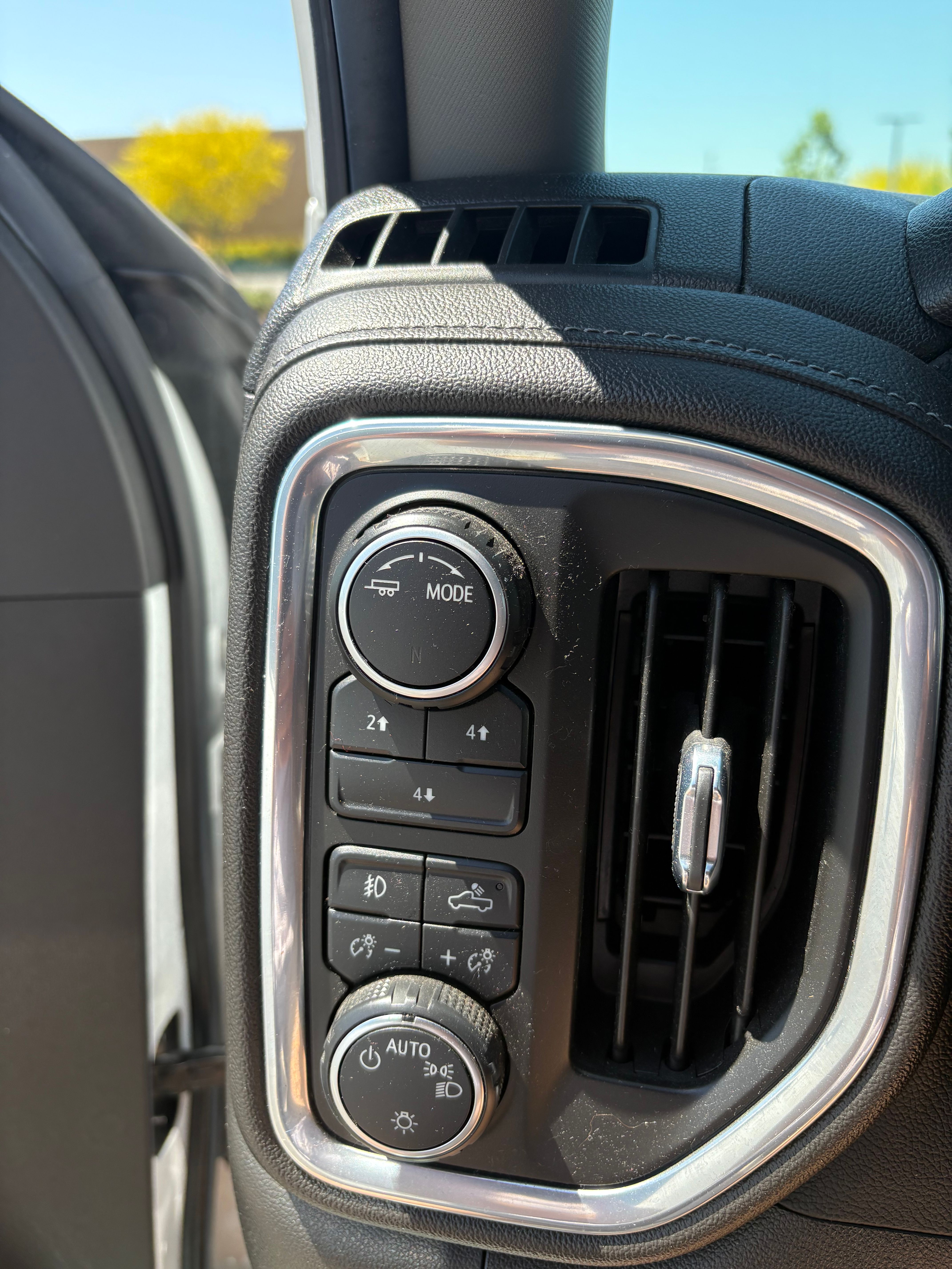 Used 2022 Chevrolet Silverado 2500 LT w/ Convenience Package AWD/4WD image 36
