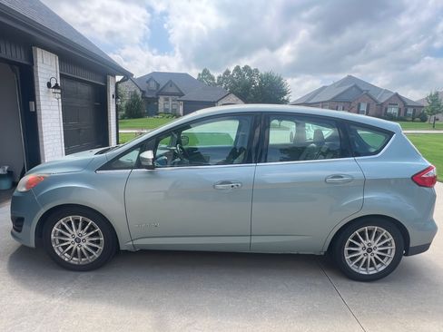 Used 2013 Ford C-MAX SEL FWD image 2