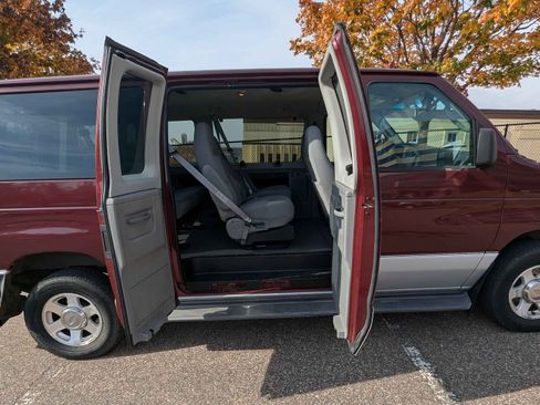 Used 2006 Ford E-150 and Econoline 150 Wagon image 8