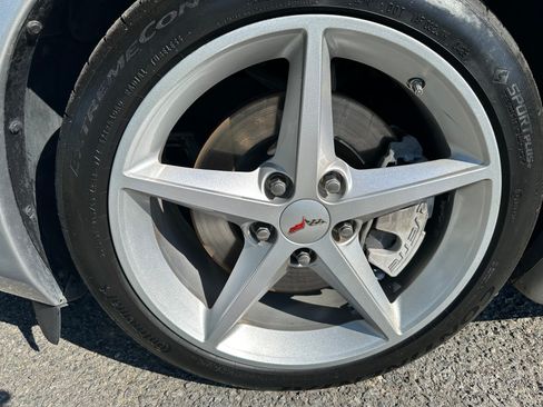Used 2012 Chevrolet Corvette Convertible RWD image 15