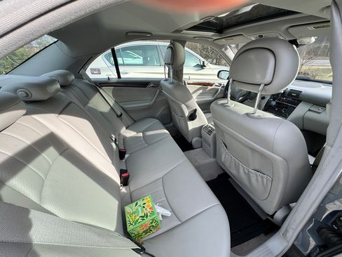 Used 2005 Mercedes-Benz C 320 4MATIC Sedan image 8