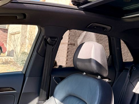 Used 2018 Audi Q3 2.0T Premium Plus w/ Premium Plus Package image 17