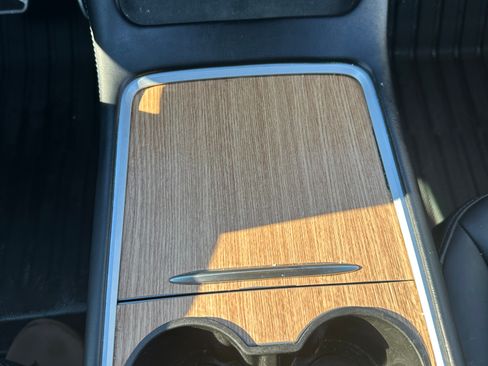 Used 2023 Tesla Model Y Long Range image 10