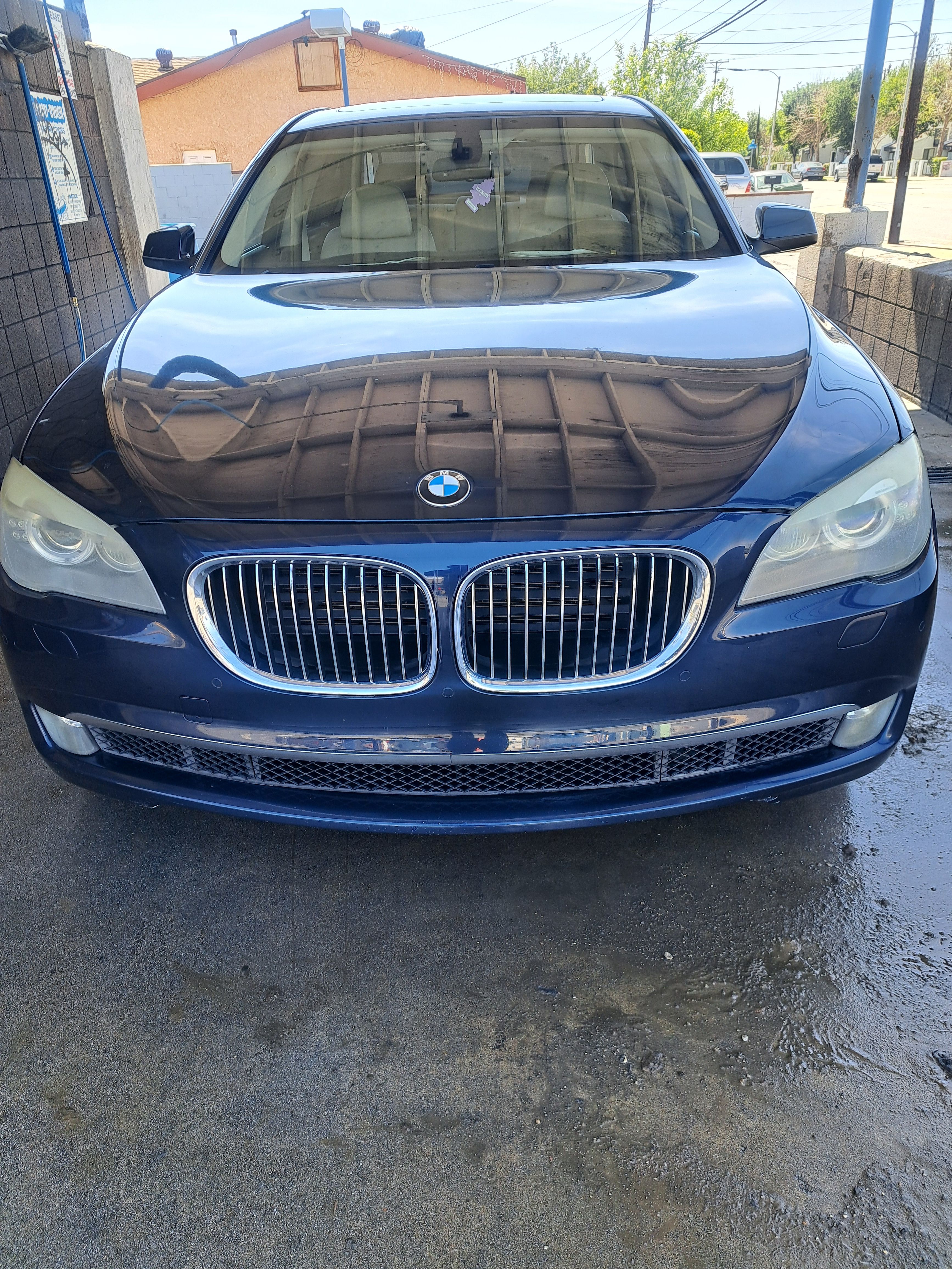 Used 2012 BMW 740i RWD image 2