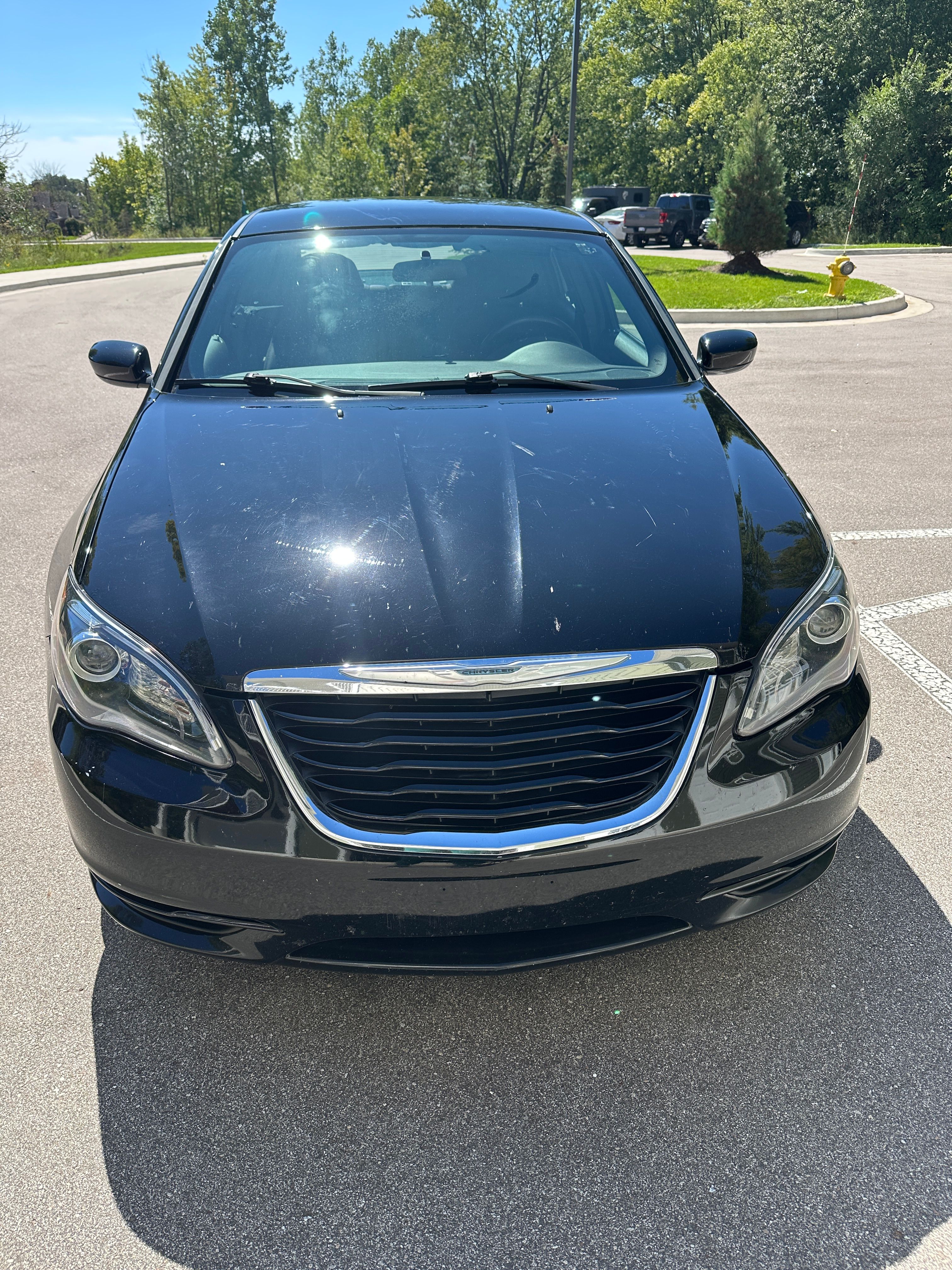 Used 2013 Chrysler 200 Touring w/ S Exterior Appearance Pkg FWD image 5
