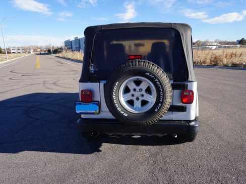 Used 2006 Jeep Wrangler Sport w/ 30" Tire & Wheel Group image 9