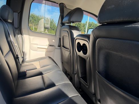 Used 2012 Chevrolet Silverado 2500 W/T w/ Snow Plow Prep Package image 17