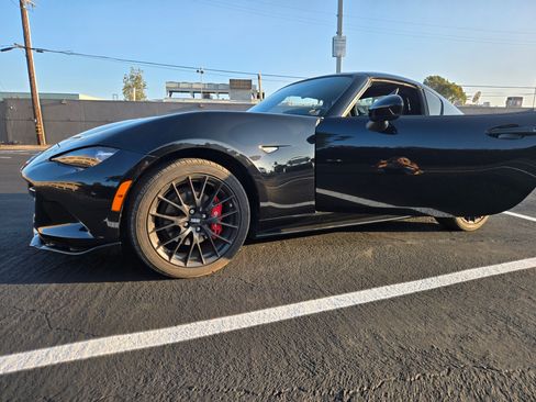 Used 2017 MAZDA MX-5 Miata RF Club w/ Brembo/BBS Package image 14