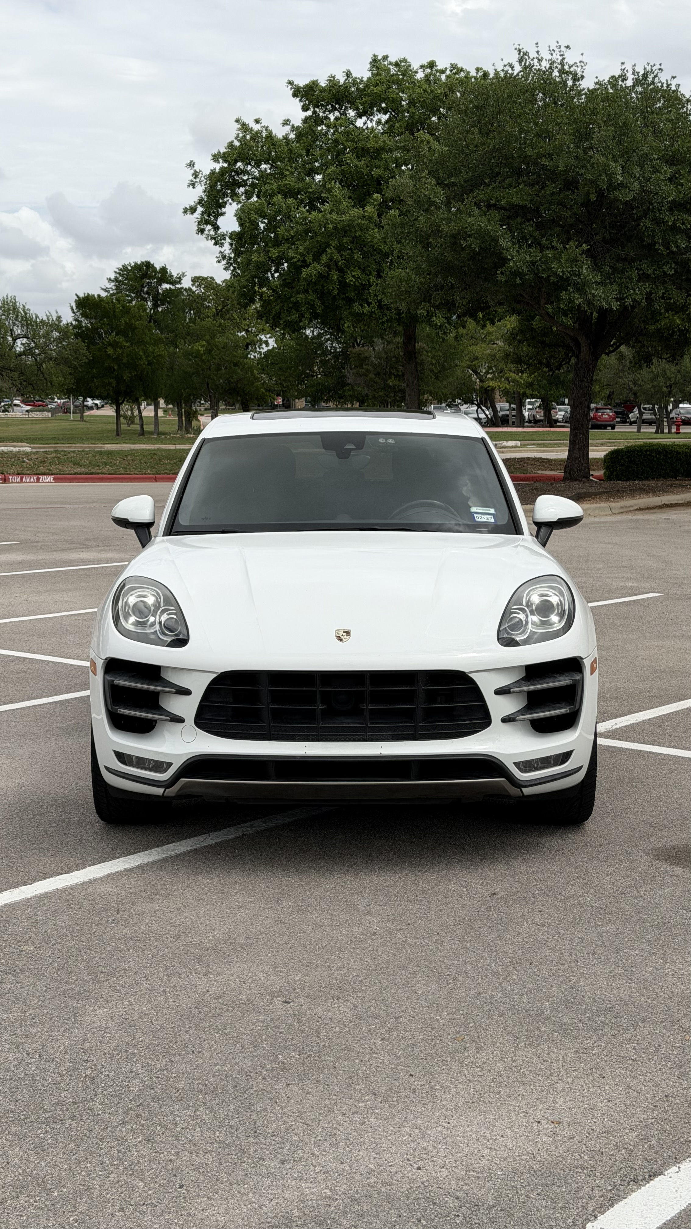 Used 2015 Porsche Macan Turbo AWD/4WD image 2