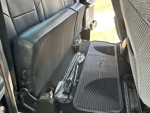 Used 2005 Ford F350 XLT AWD/4WD image 14