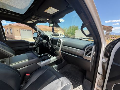 Used 2017 Ford F350 Platinum w/ Platinum Ultimate Package AWD/4WD image 6