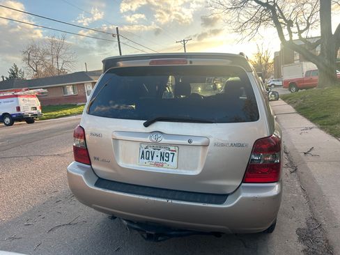 Used 2007 Toyota Highlander 4WD V6 w/ Extra Value Pkg #5 image 2