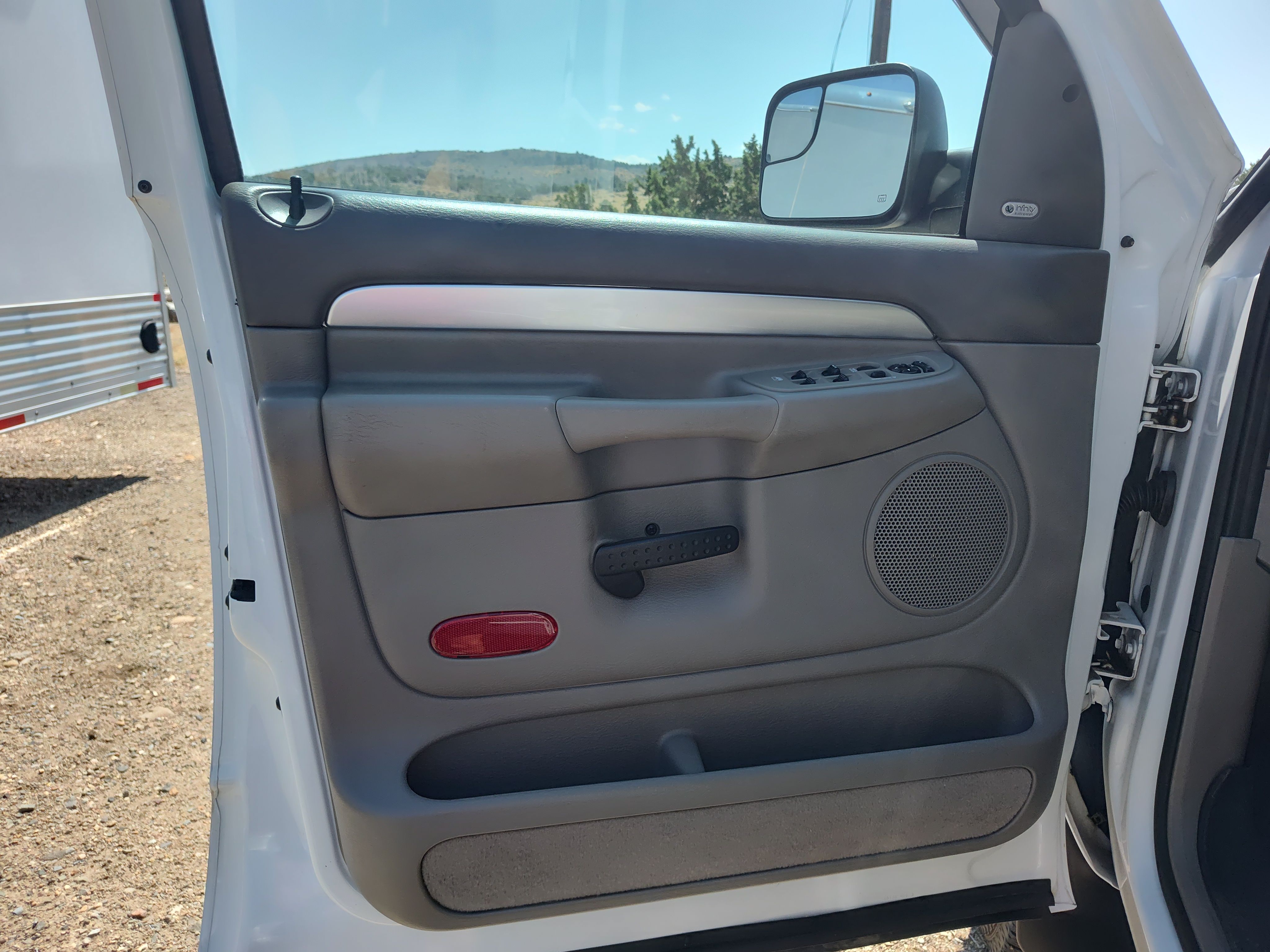 Used 2004 Dodge Ram 3500 Truck SLT w/ Sport Appearance Group AWD/4WD image 16