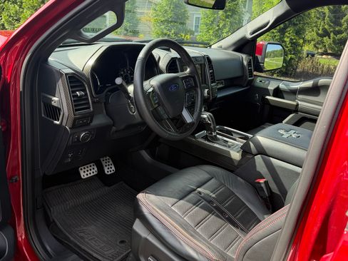 Used 2018 Ford F150 Lariat w/ Equipment Group 502A Luxury AWD/4WD image 6