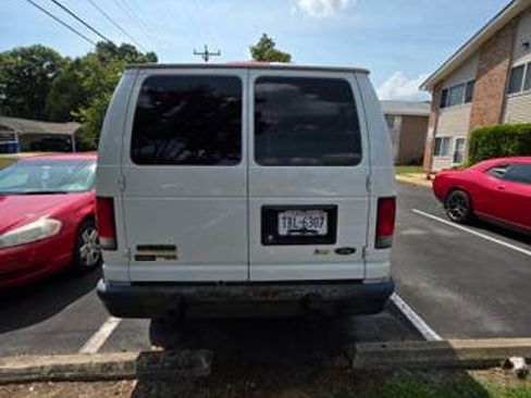 Used 2014 Ford E-250 and Econoline 250 w/ Power Group RWD image 5