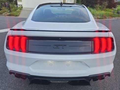 Used 2021 Ford Mustang GT RWD image 6