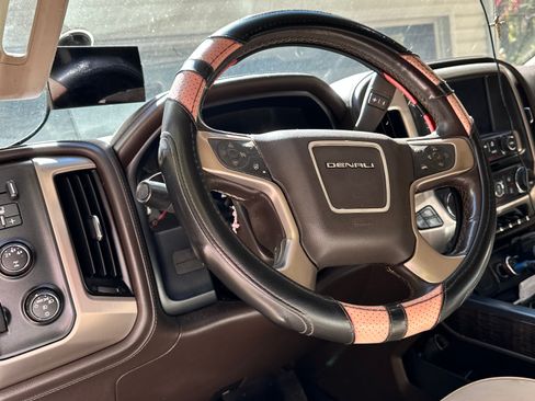 Used 2015 GMC Sierra 2500 Denali w/ Duramax Plus Package image 2