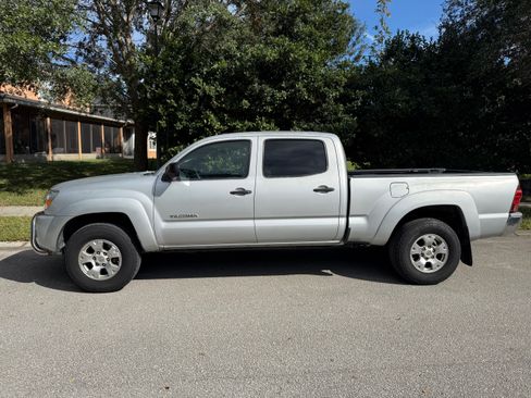 Used 2007 Toyota Tacoma PreRunner image 2
