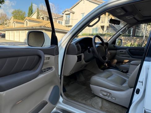 Used 2000 Toyota Land Cruiser Sport Utility 4D image 6