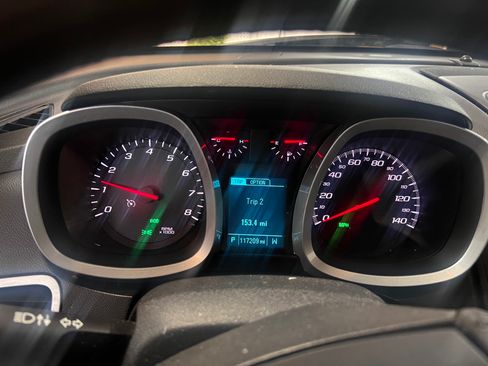 Used 2016 Chevrolet Equinox LT w/ Convenience Package image 9