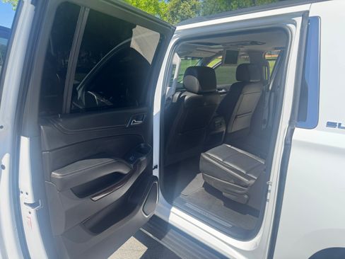 Used 2017 GMC Yukon XL SLT w/ Open Road Package image 17