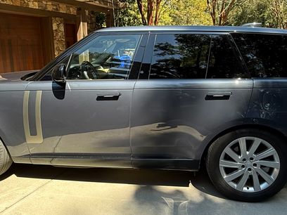 Used 2025 Land Rover Range Rover SE