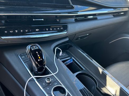 Used 2023 Cadillac Escalade ESV Sport w/ LPO, ONYX Package image 19