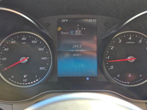 Used 2021 Mercedes-Benz GLC 300 4MATIC image 11