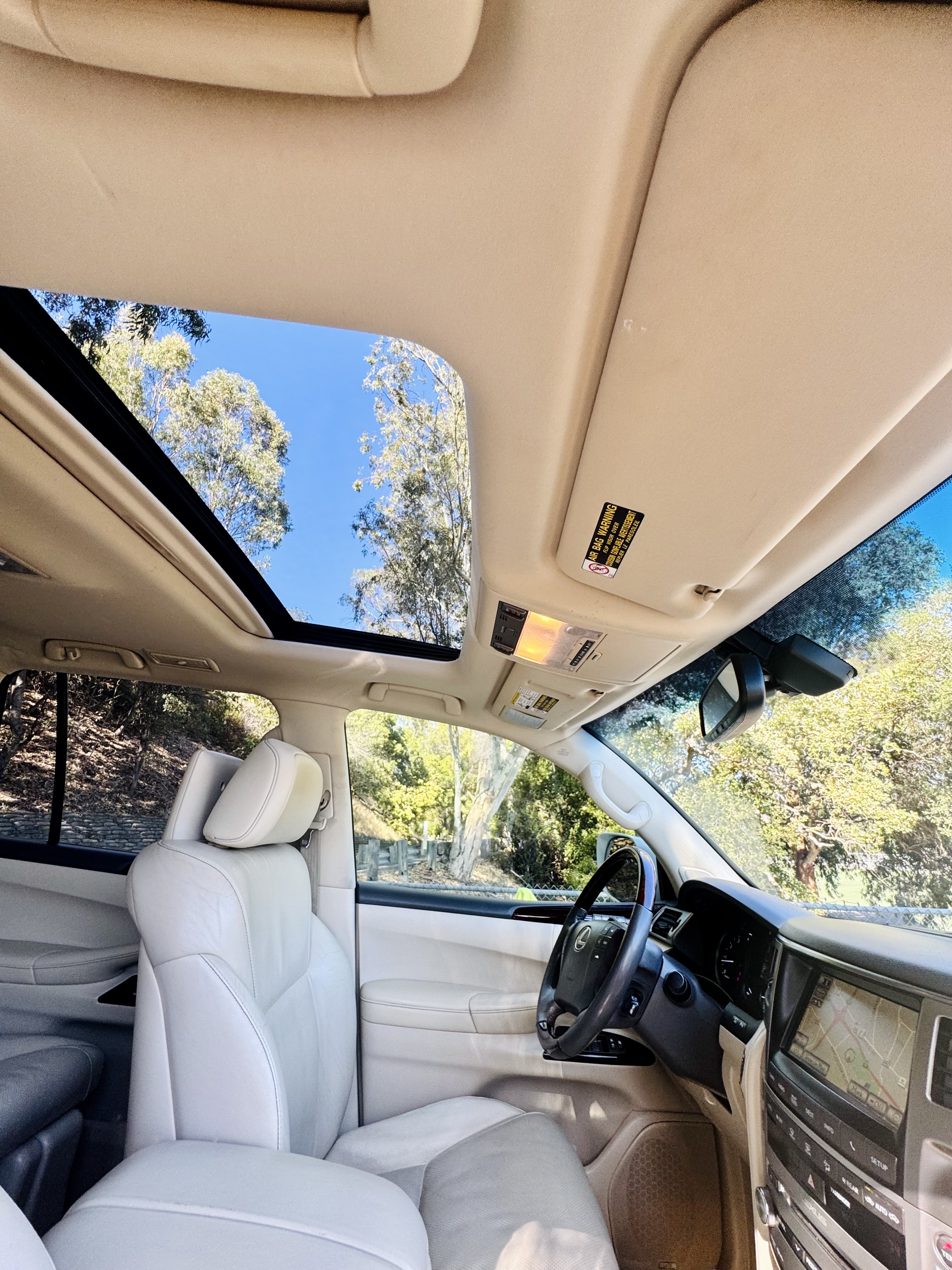 Used 2015 Lexus LX 570 4WD image 25