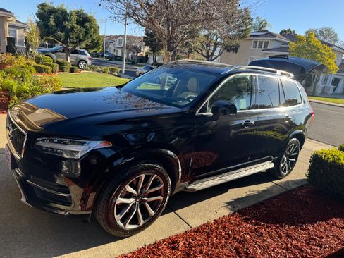 Used 2019 Volvo XC90 T5 Momentum w/ Advanced Package image 6
